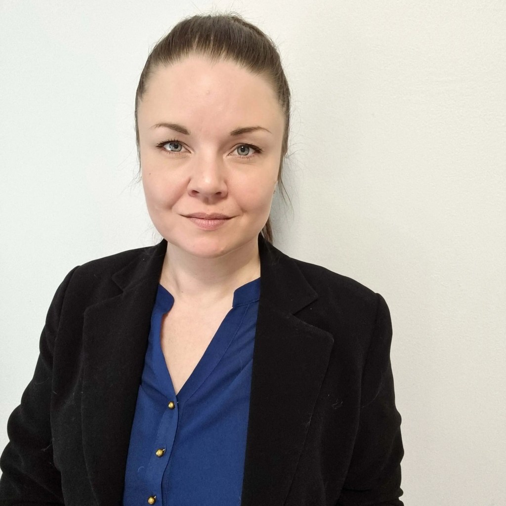 Finnish digital marketing professional offering Finnish marketing translations, proofreading, and SEO